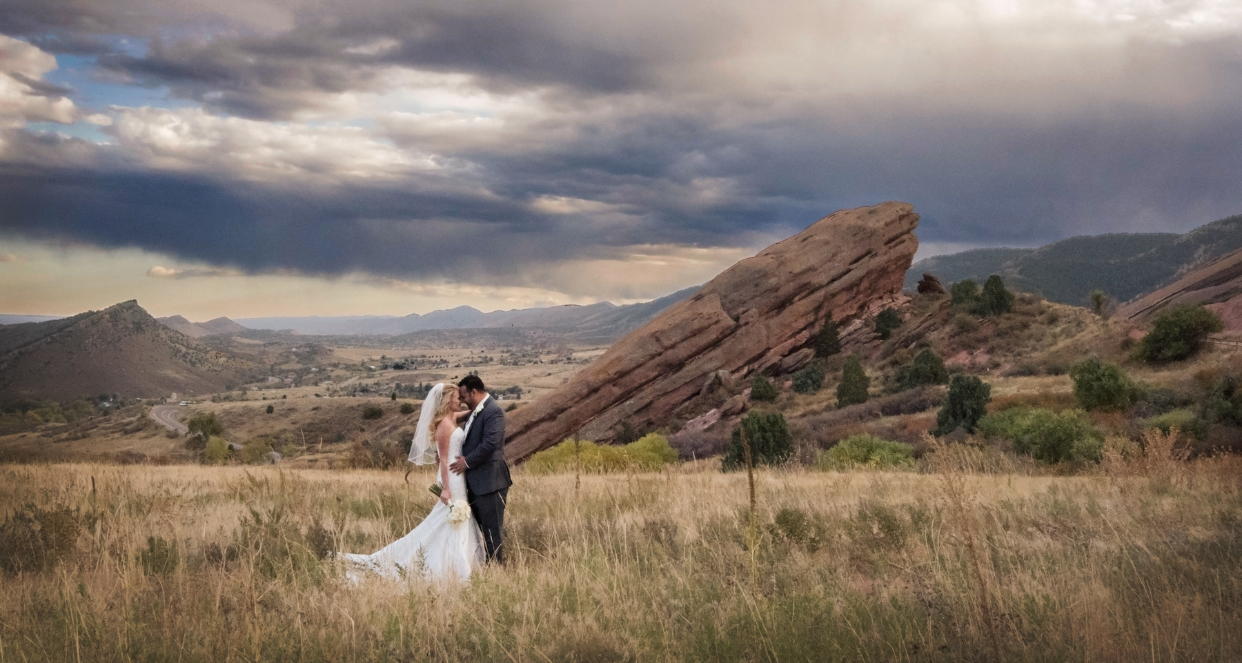 red rocks wedding photographer